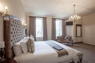 experiences at Elgin Vintners illustrated by Syfret Honeymoon Suite accommodation bedroom chaise
